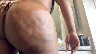 Ebony Oily Ass Clench And Twerk