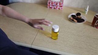 "My God, are you so brave!?"I plucked up the courage and touched my best friend's mom's pussy.