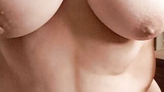 Momny rubs her pussy on the tip to feel orgasm - 10 image