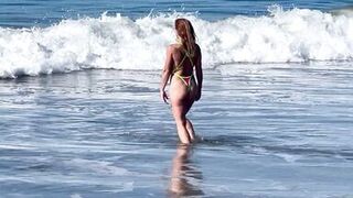 5 Minutes of Hot MILF