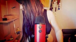 Sensual Mouth Sounds for Beautiful Italian Milf