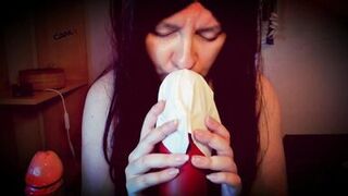 Sensual Mouth Sounds for Beautiful Italian Milf