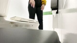 Camera in bathroom records hotel company executive