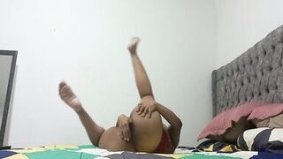 A BEAUTIFUL TIGRESS DOING AN EROTIC DANCE AND A RICH MASTURBATED FOR HER FANS