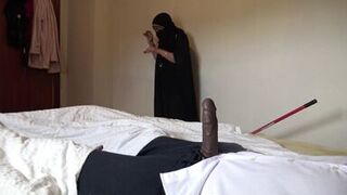 Muslim maid has sex with big black cock in a hotel room - 5 image