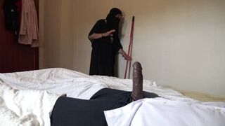 Muslim maid has sex with big black cock in a hotel room - 6 image