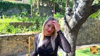 Ashley, 25, loves blowjobs - 1 image