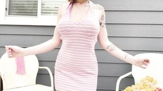 HOT MOM WITH JUICY BIG TITS (REAL BOOBS)