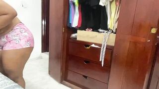 Camera records extreme big ass