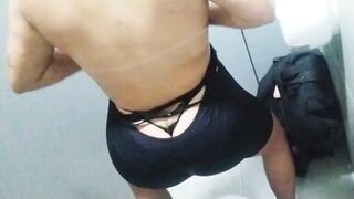 camera in the gym sexy girl big ass latina - 15 image