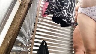 catching women on the beach changing table