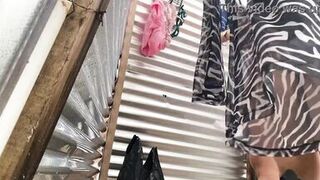 catching women on the beach changing table