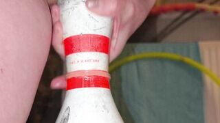 Bowling pin fucked for squirting - 14 image
