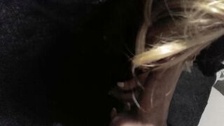 Massage and orgasm for a hot milf - 2 image