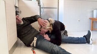 BLOWJOB TO THE PLUMBER IN MY KITCHEN - HOT WIFE