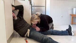 BLOWJOB TO THE PLUMBER IN MY KITCHEN - HOT WIFE