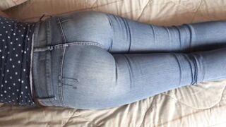 I enjoy receiving big cumshots in my ass to the fullest, they pull down my jeans to cum