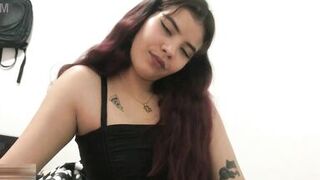 I climb on my stepbrother's bed to suck his big cock