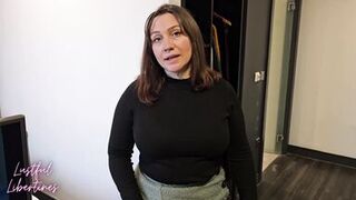 Sharing a bed with seductive mature milf stepmom