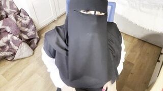 A Turkish woman with beautiful eyes in a hijab masturbates in pantyhose - 2 image
