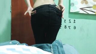 Venezuelan ass likes to fuck small cocks