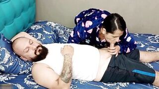 Hot Latina tired of masturbating, takes advantage of a friend's arrival and gives him a really good blowjob so he can fuck her - SPANISH PORN - 5 image