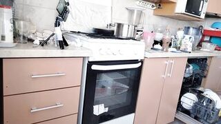 Sexy mom having breakfast in the bedroom, hairy, big, big ass. Sexy amateur wife fingers her until orgasm.