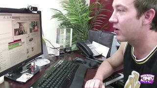 Vanessa Naughty and Will Powers get down and dirty on the net, ending with a cum-filled mouth - 3 image