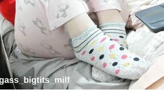 Bigass_bigtits_milf's steamy solo foot fetish video: foot fetish, homemade, amateur, BBW, milf,