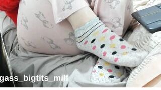 Bigass_bigtits_milf's steamy solo foot fetish video: foot fetish, homemade, amateur, BBW, milf, - 13 image