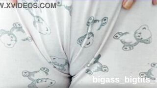 Watch this curvy European MILF tease her camel toe in homemade camgirl video