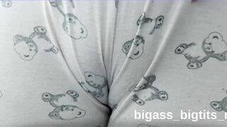 Watch this curvy European MILF tease her camel toe in homemade camgirl video