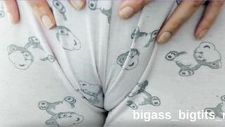 Watch this curvy European MILF tease her camel toe in homemade camgirl video - 5 image