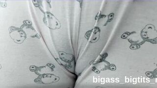 Watch this curvy European MILF tease her camel toe in homemade camgirl video - 6 image