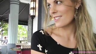 Novan Ryan & Heather Silk flaunt their curves in a hot outdoor lunch with lucky hubby - 5 image