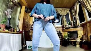 Watch MilfyCalla dominate and milk a cameltoe with her pretty face and round ass - 1 image