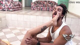 Mesquita's soft, warm feet make him cum hard with her sexy latina ass - 6 image