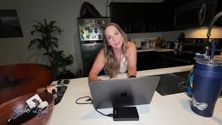 Kymber Leigh and London Ford give you a POV handjob like you've never had before! - 3 image