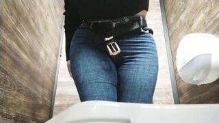 Recording patients pissing in hospital