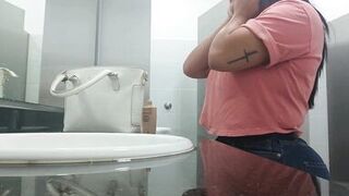 careless clinic patients pissing