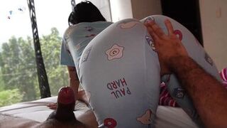 I share a bed with my stepfather's girlfriend - 5 image