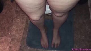 Lick up all the sex cum from my pussy