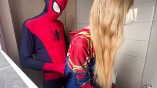 AO carnival slut! Creampie quickie with a thrill