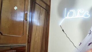 showing off her toned muscles spectacularly beautiful woman - 14 image