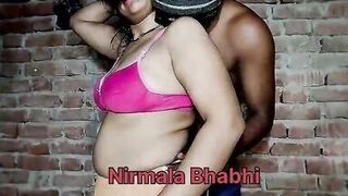 Hot bhabhi romance and fuck with his neighbour - 3 image
