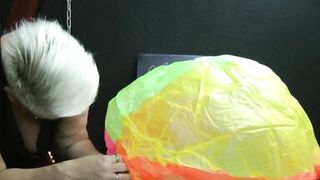 Anna and the water ball