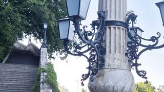 HOT MILF HOUSEWIFE FLASHING PUSSY AND TITS PUBLIC AT A HISTORICAL CITY