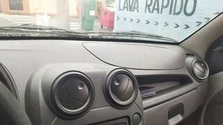 Motorista de Uber gozou na boca da passageira que pagou a corrida com boquete - Completo no RED e no Sheer