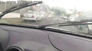 Motorista de Uber gozou na boca da passageira que pagou a corrida com boquete - Completo no RED e no Sheer