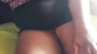 My friend's wife shows me her pussy and ends up sucking my dick